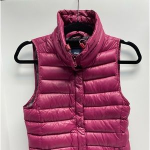 Ladies gap puffer vest